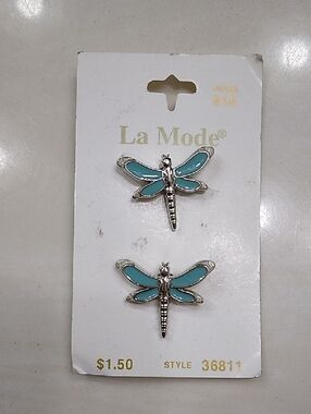 La Mode Silver and Aqua Blue Dragonfly Vintage Buttons